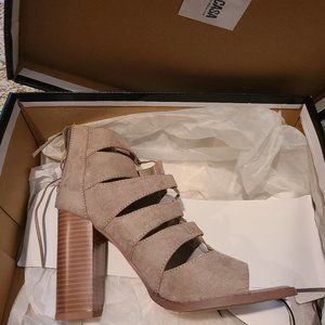 New Forever21 heel sandals Ta-heat 5.5 Taupe